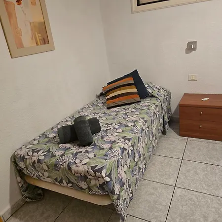 Spacious 2 Bedroom Duplex On Parquesantiago 2 Apartment