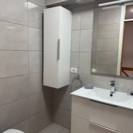 Spacious 2 Bedroom Duplex On Parquesantiago 2 Apartment
